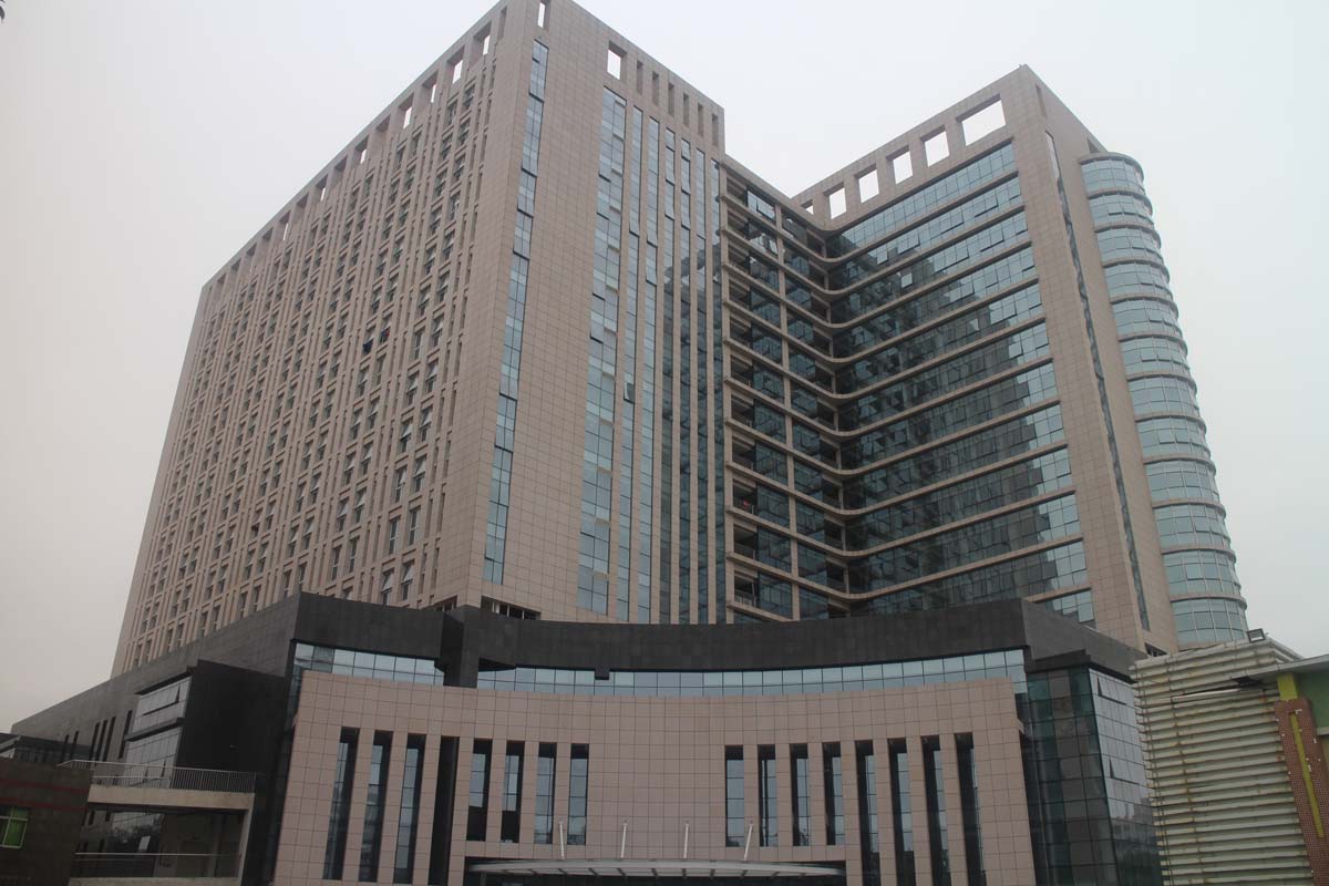 陽江市人民醫(yī)院新住院大樓手術部、一體化數(shù)字化手術室裝備設施安裝